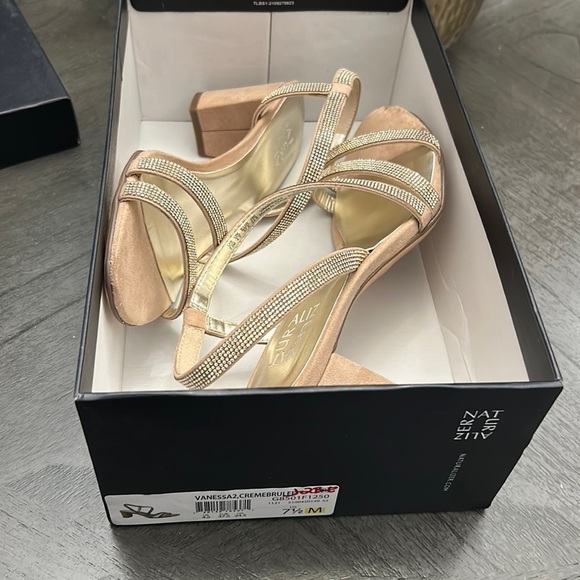 NATURALIZER Vanessa Strappy Sandals - Picture 2 of 13